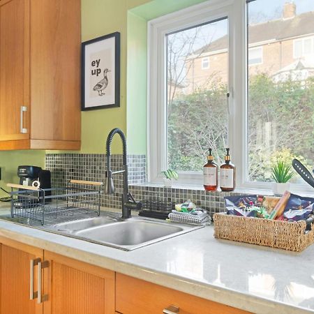 3 Bedroom House - Well Presented - Spacious - Flexible Check In - Free Parking Nottingham Dış mekan fotoğraf